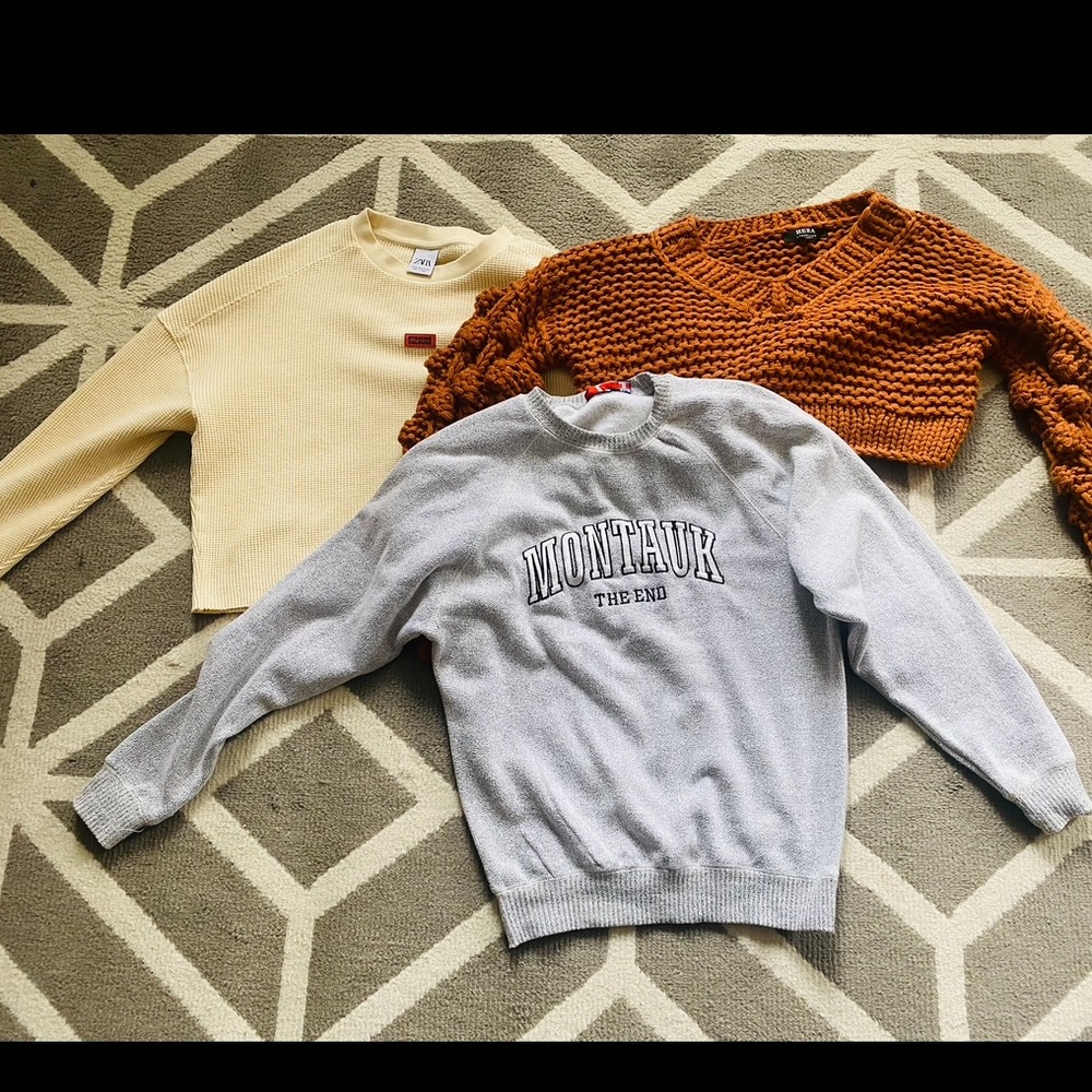 Bundle 3 sweatshirts!